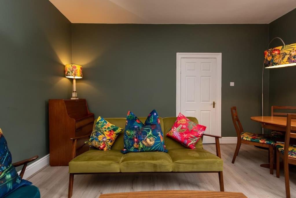 Peaceful Home From Home - Spacious 3 Bedroom House Accommodating 7 - Ideal For Families And Workers Gateshead Buitenkant foto