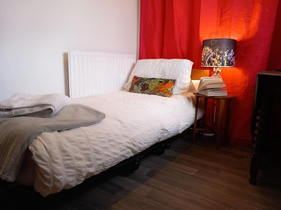 Peaceful Home From Home - Spacious 3 Bedroom House Accommodating 7 - Ideal For Families And Workers Gateshead Buitenkant foto