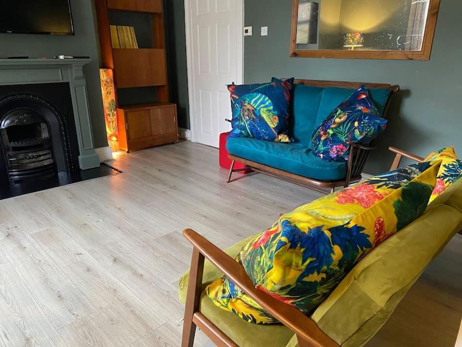 Peaceful Home From Home - Spacious 3 Bedroom House Accommodating 7 - Ideal For Families And Workers Gateshead Buitenkant foto